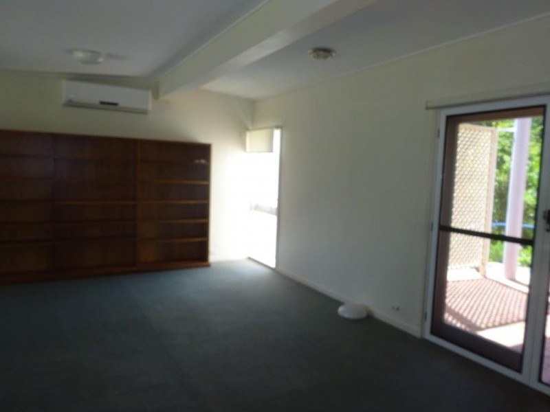 147 The Esplanade., St Lucia QLD 4067