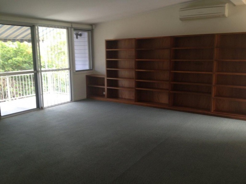 147 The Esplanade., St Lucia QLD 4067