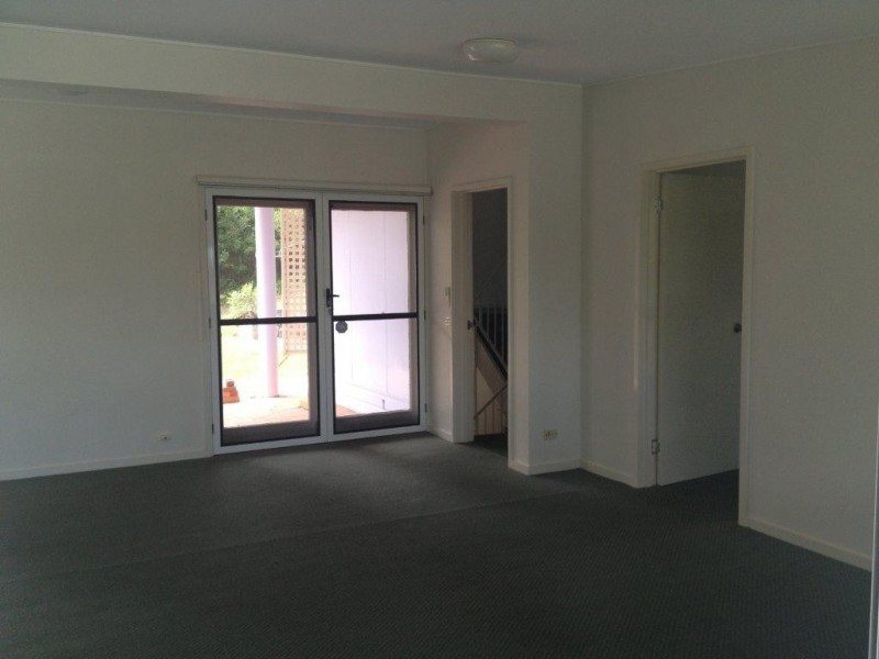 147 The Esplanade., St Lucia QLD 4067