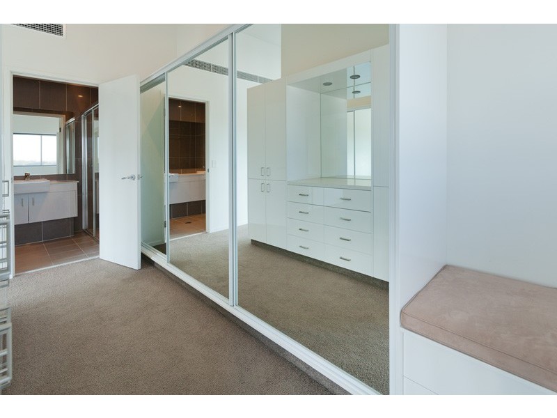 PH2/30 Riverview Terrace, Indooroopilly QLD 4068