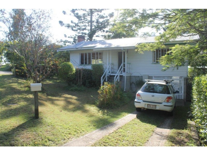 35. Taringa Pde, Indooroopilly QLD 4068