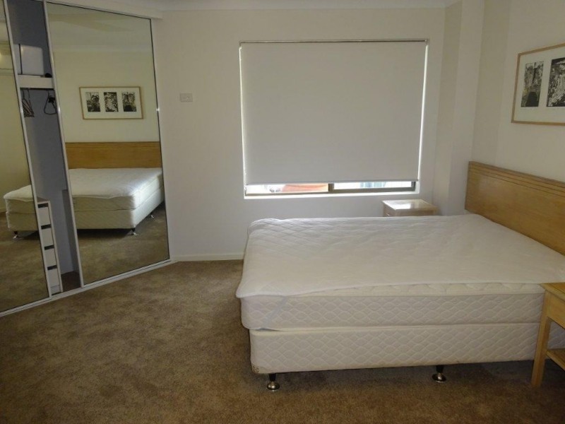 2/15 Riverview Terrace, Indooroopilly QLD 4068