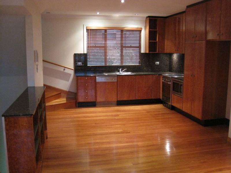 5 Cecil Street, Indooroopilly QLD 4068