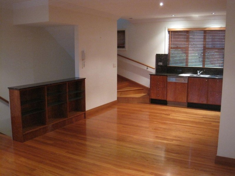 5 Cecil Street, Indooroopilly QLD 4068