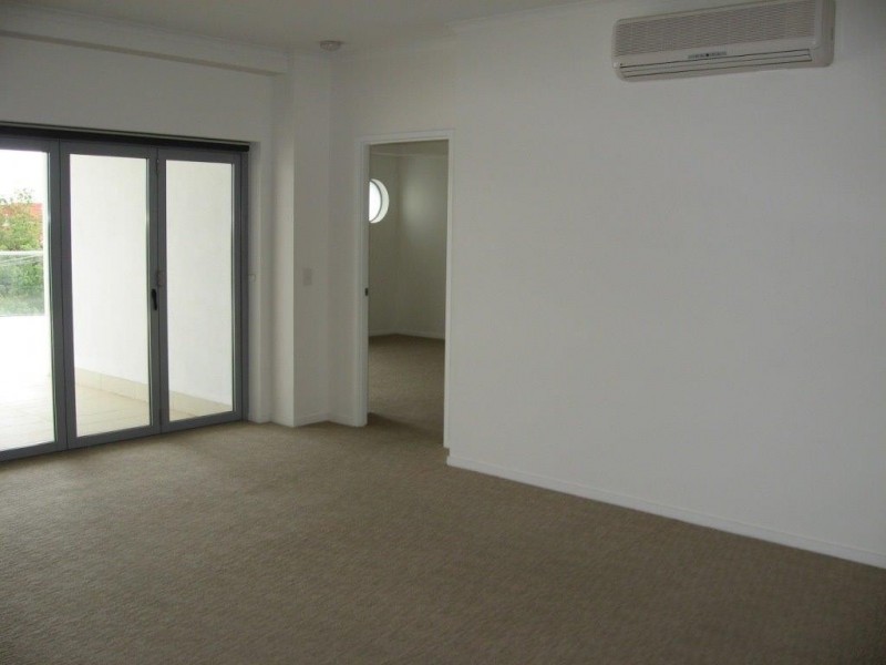 304/30 Riverview Terrace, Indooroopilly QLD 4068