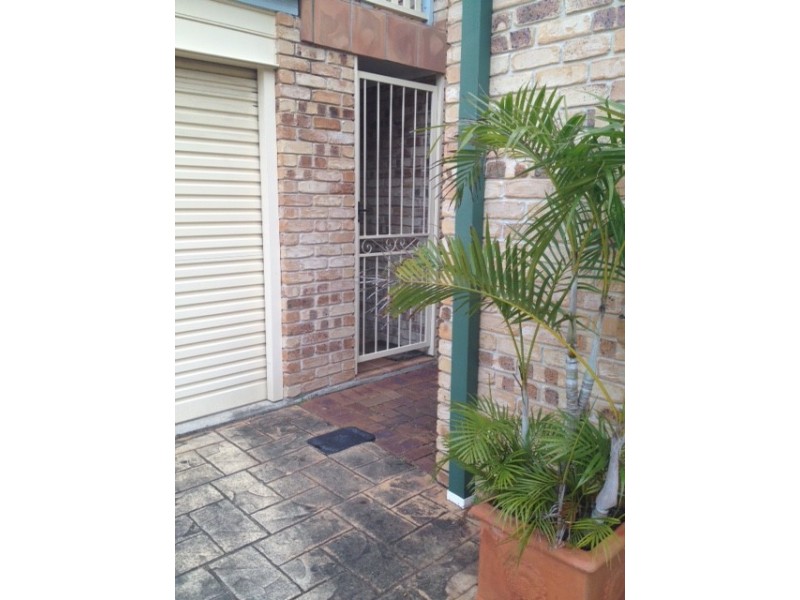 3/73 Fairley Street, Indooroopilly QLD 4068