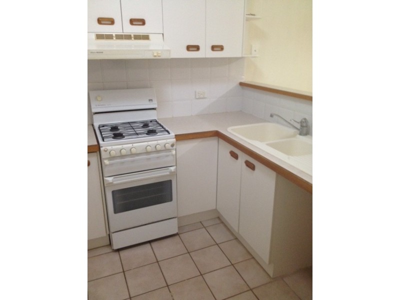 3/73 Fairley Street, Indooroopilly QLD 4068