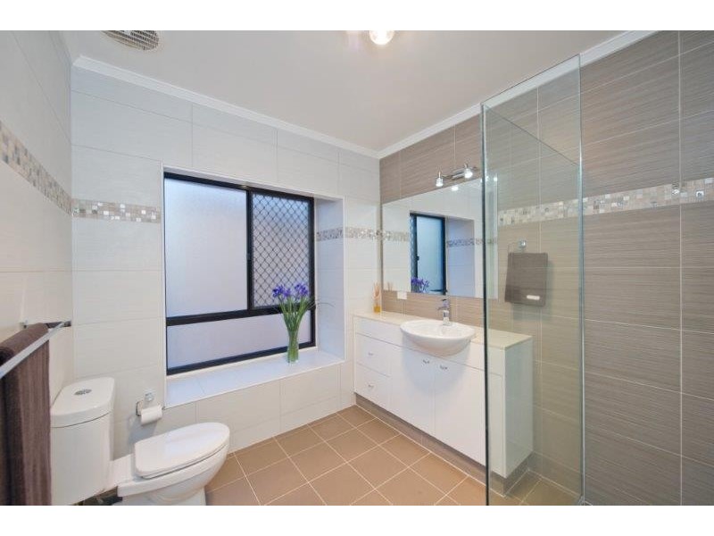 3 Harts Road, Indooroopilly QLD 4068