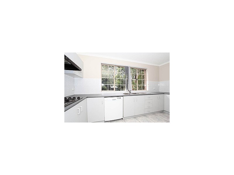 2/6 Shirley Street, Indooroopilly QLD 4068