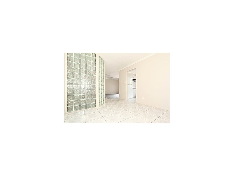 2/6 Shirley Street, Indooroopilly QLD 4068