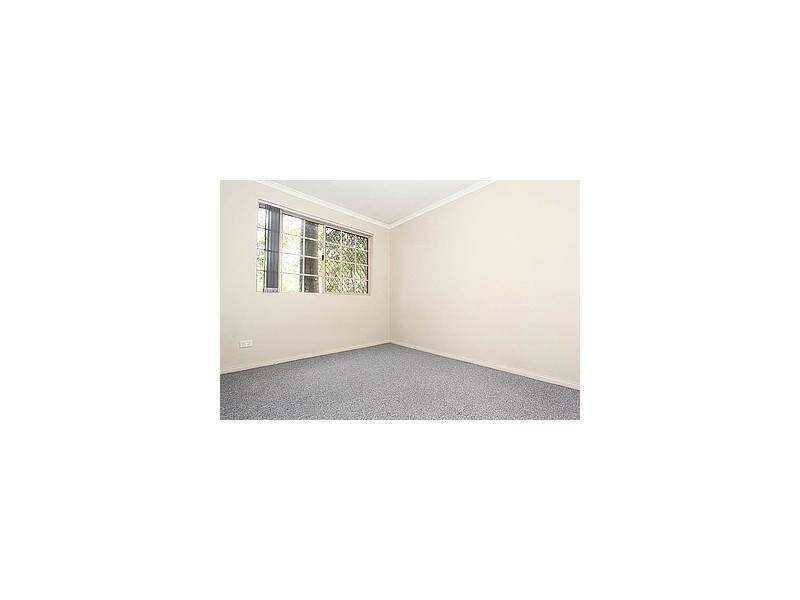 2/6 Shirley Street, Indooroopilly QLD 4068