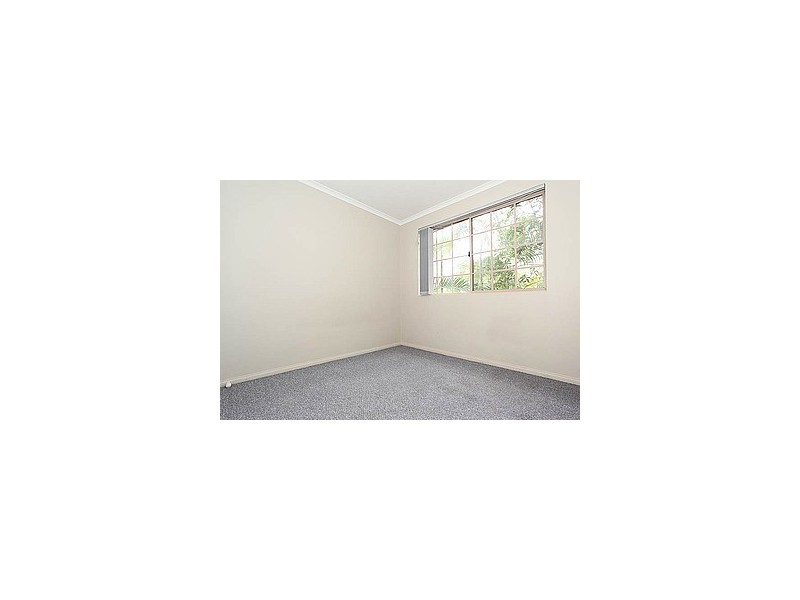 2/6 Shirley Street, Indooroopilly QLD 4068