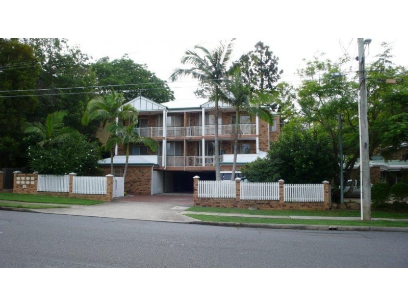 3/115. Central Avenue, Indooroopilly QLD 4068