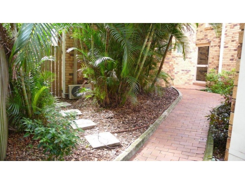 3/115. Central Avenue, Indooroopilly QLD 4068