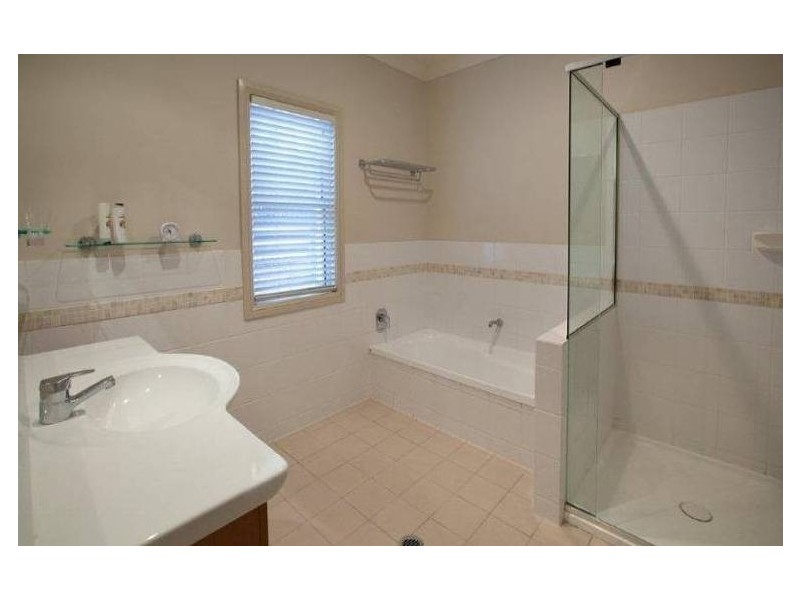 48 Twigg Street, Indooroopilly QLD 4068