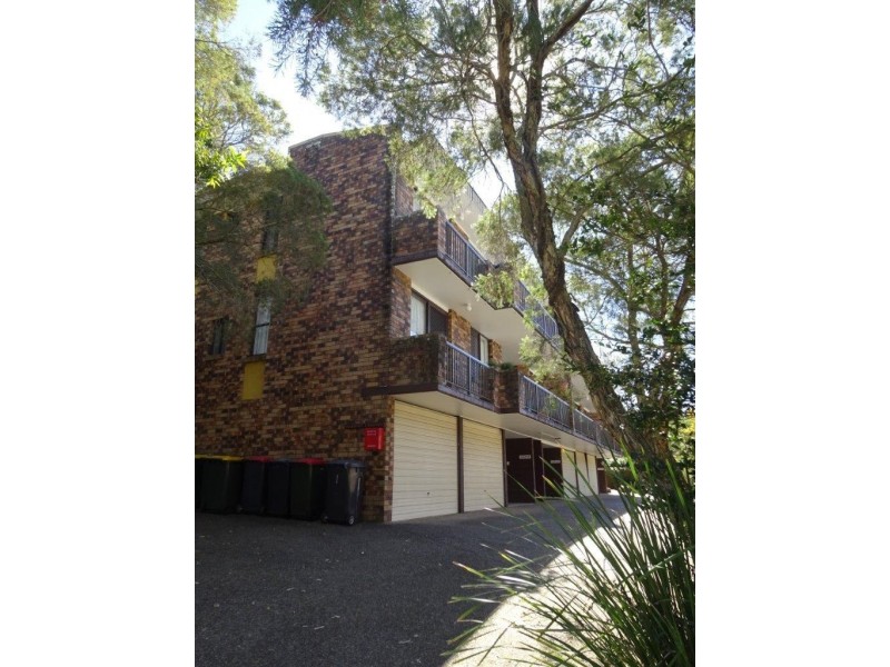 2/114 Carmody Road, St Lucia QLD 4067