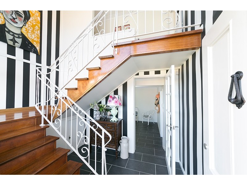 9 Bowaga Street, Indooroopilly QLD 4068