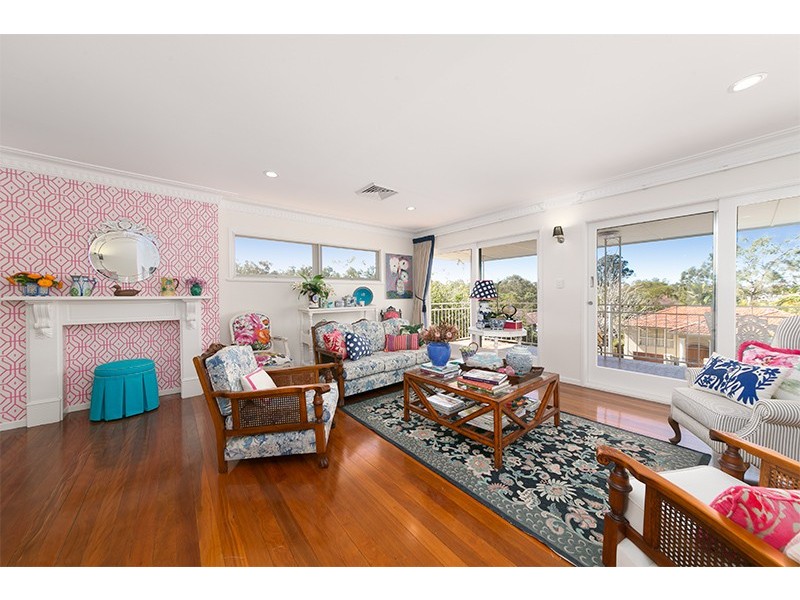 9 Bowaga Street, Indooroopilly QLD 4068