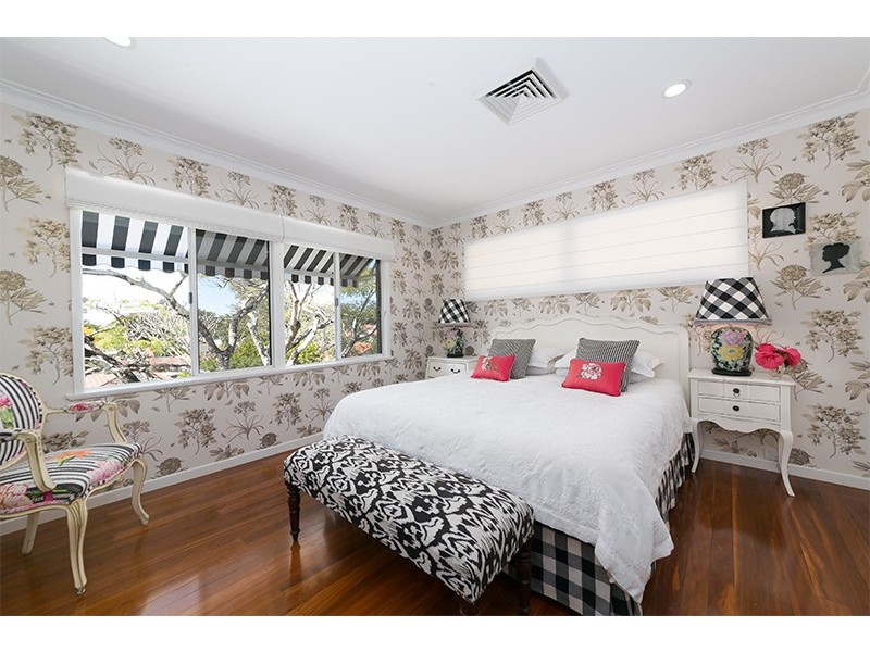 9 Bowaga Street, Indooroopilly QLD 4068