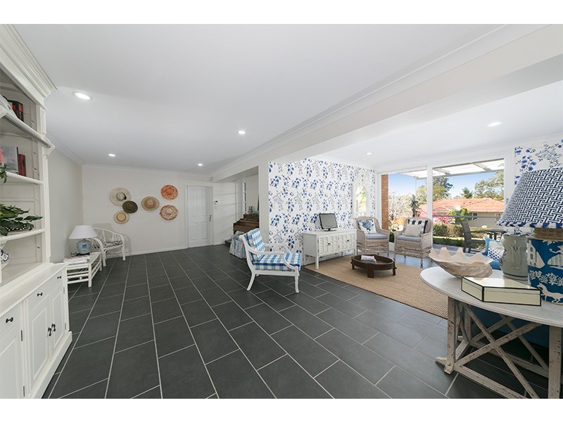 9 Bowaga Street, Indooroopilly QLD 4068