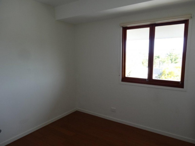 4/28. Central Avenue, Indooroopilly QLD 4068