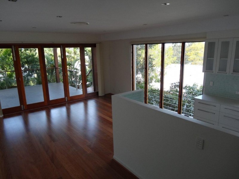 4/28. Central Avenue, Indooroopilly QLD 4068