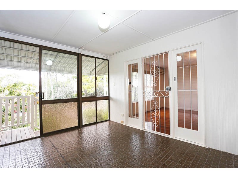 40 Rennie Street, Indooroopilly QLD 4068