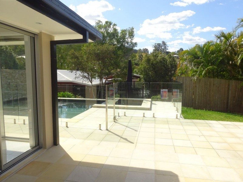 4 Bonhill Court, Indooroopilly QLD 4068