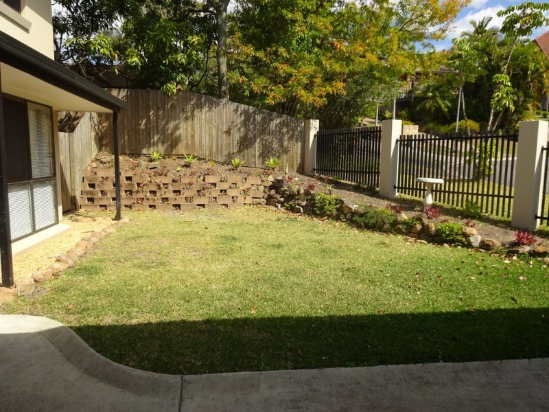 4 Bonhill Court, Indooroopilly QLD 4068