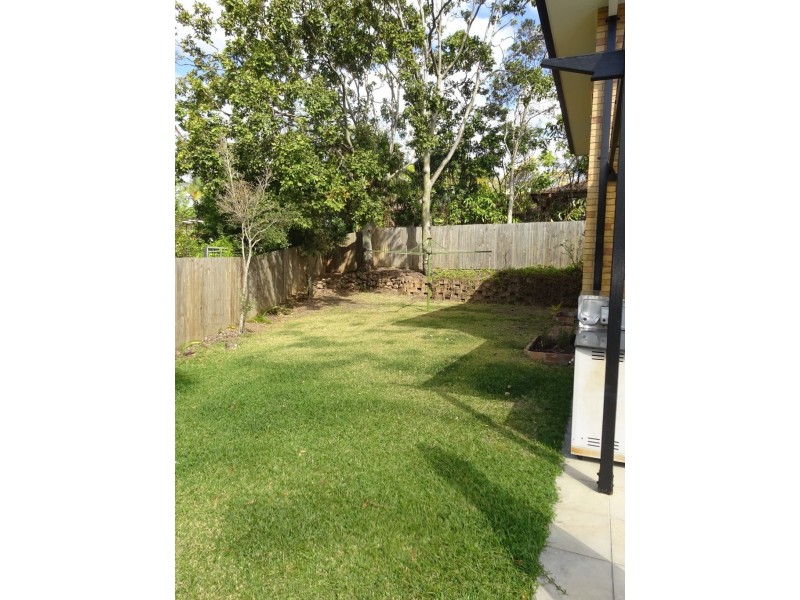 4 Bonhill Court, Indooroopilly QLD 4068