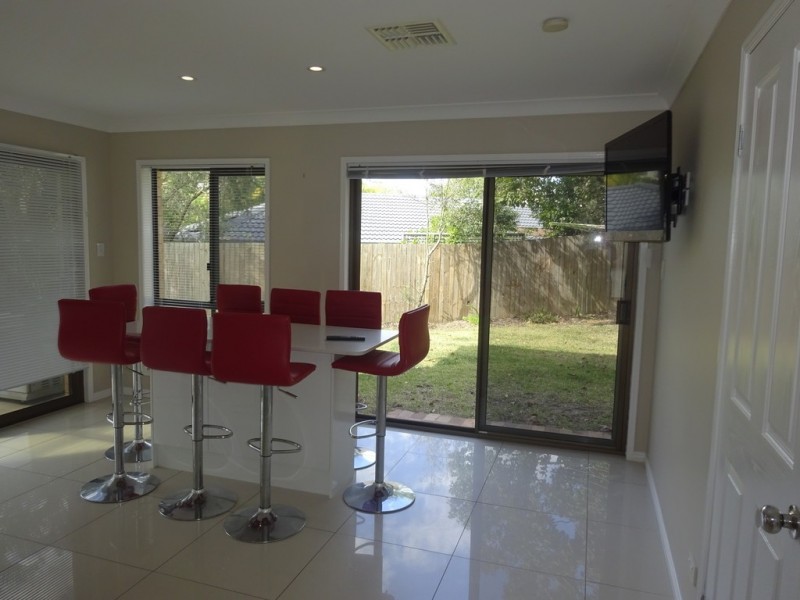 4 Bonhill Court, Indooroopilly QLD 4068