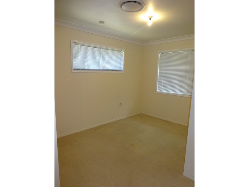 4 Bonhill Court, Indooroopilly QLD 4068