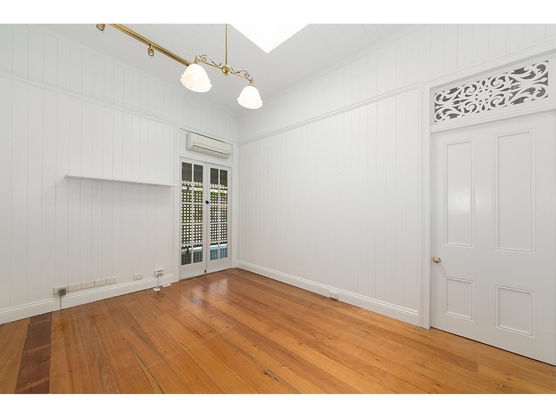 130 Laurel Avenue, Chelmer QLD 4068