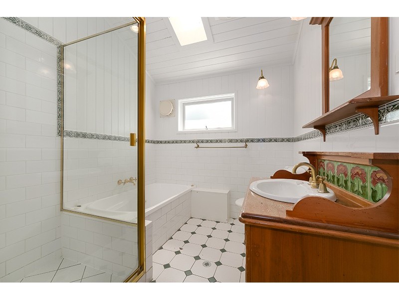 130 Laurel Avenue, Chelmer QLD 4068