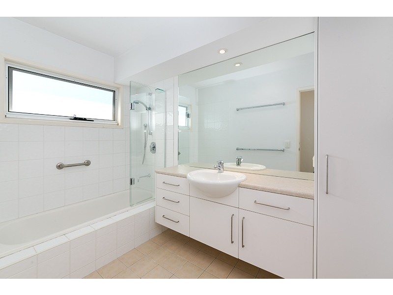 21 Lohe Street, Indooroopilly QLD 4068