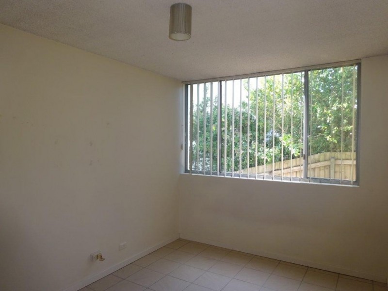 1/12 Underhill Avenue, Indooroopilly QLD 4068