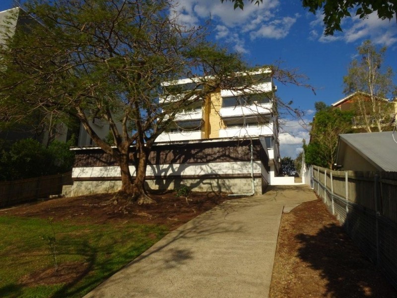 1/12 Underhill Avenue, Indooroopilly QLD 4068