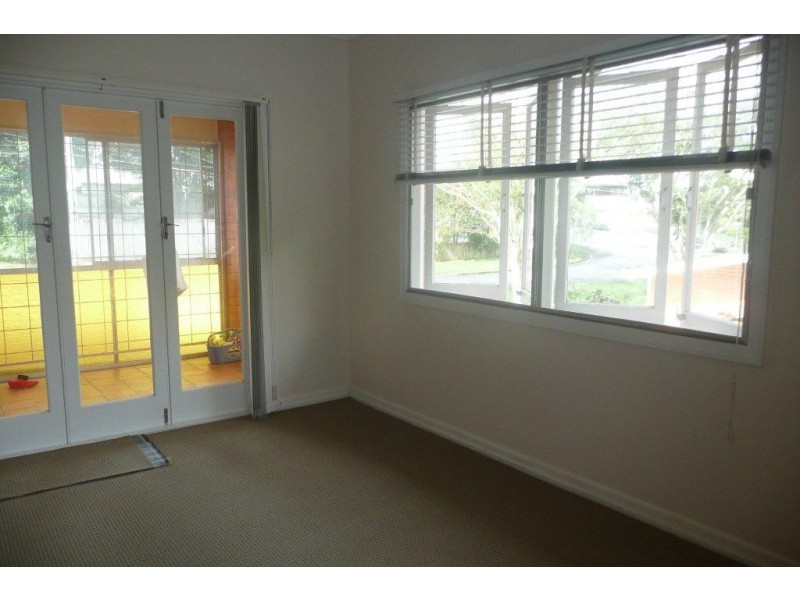45 Newcross Street, Indooroopilly QLD 4068
