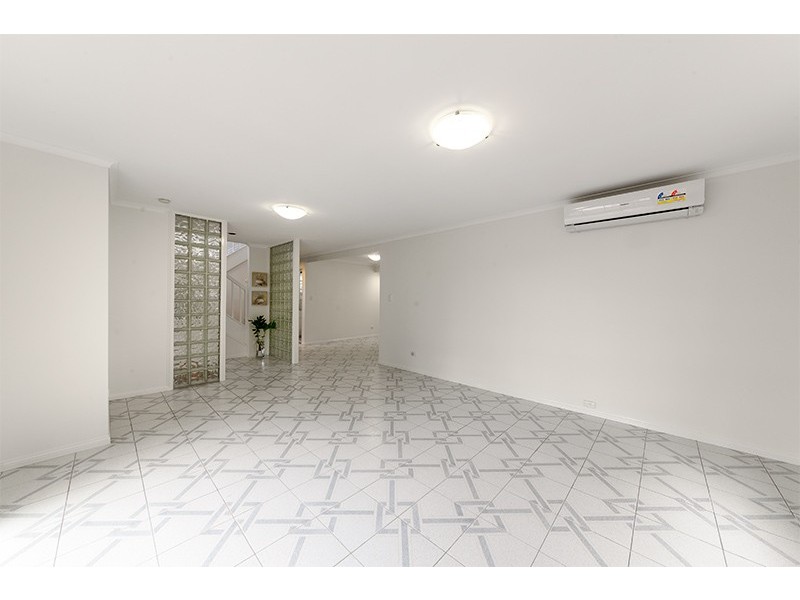 1/6 Shirley Street, Indooroopilly QLD 4068