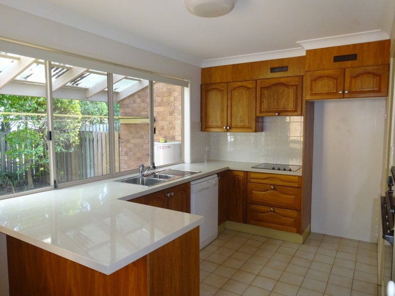 42 Newcross Street, Indooroopilly QLD 4068