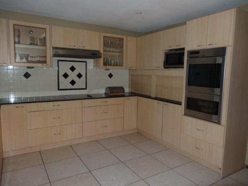 10 Valleybrook Street, Kenmore Hills QLD 4069