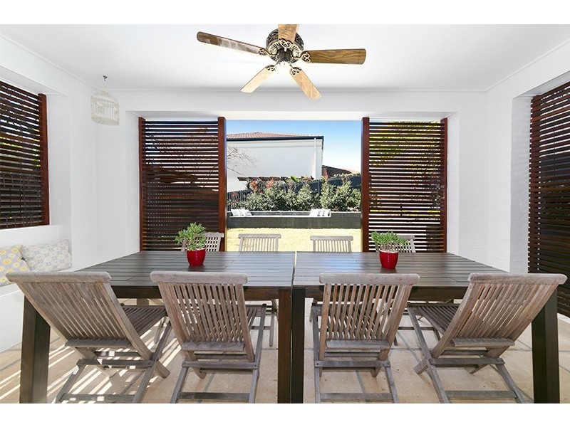 5 Charlane Avenue, Indooroopilly QLD 4068