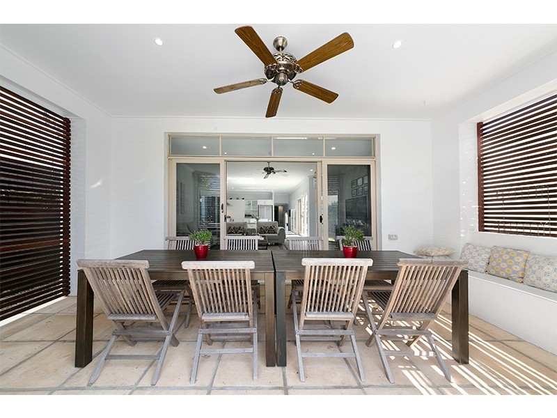 5 Charlane Avenue, Indooroopilly QLD 4068