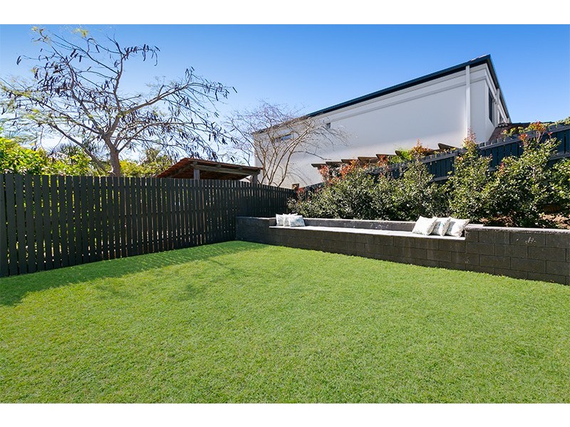 5 Charlane Avenue, Indooroopilly QLD 4068