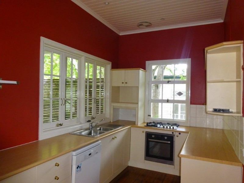 29 Disraeli Street, Indooroopilly QLD 4068
