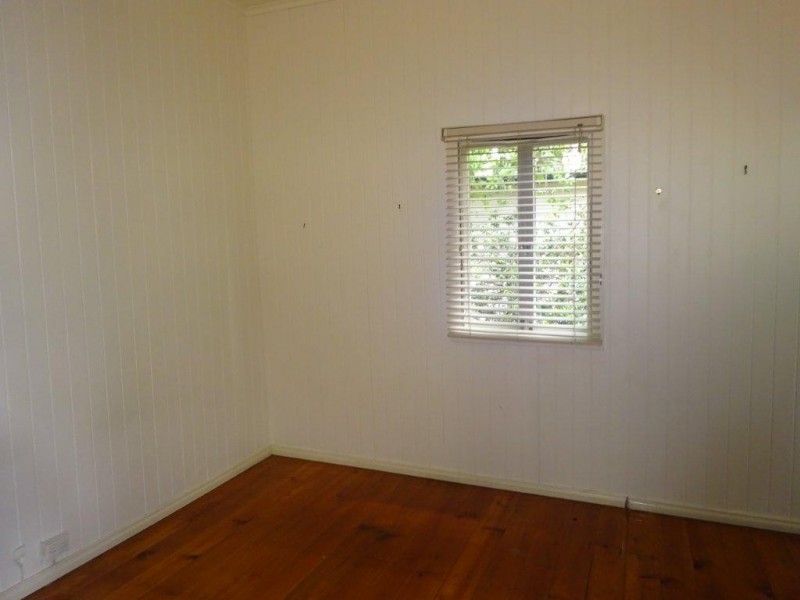 29 Disraeli Street, Indooroopilly QLD 4068