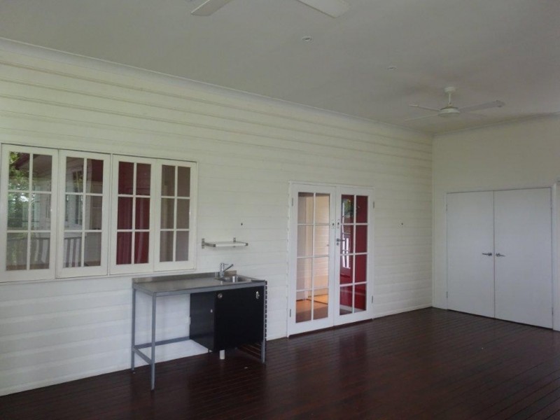 29 Disraeli Street, Indooroopilly QLD 4068