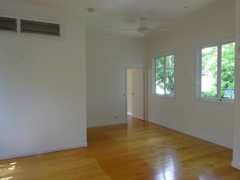 29 Disraeli Street, Indooroopilly QLD 4068