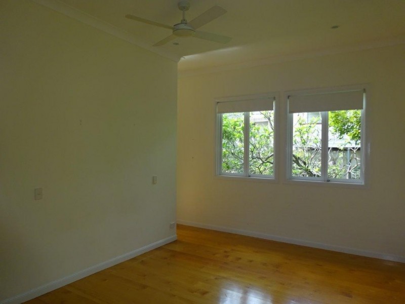 29 Disraeli Street, Indooroopilly QLD 4068