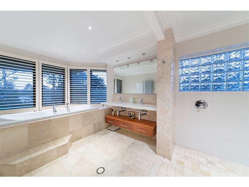 43 Glencairn Avenue, Indooroopilly QLD 4068